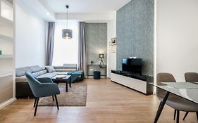 Bpr Thrill Design Home With A/C